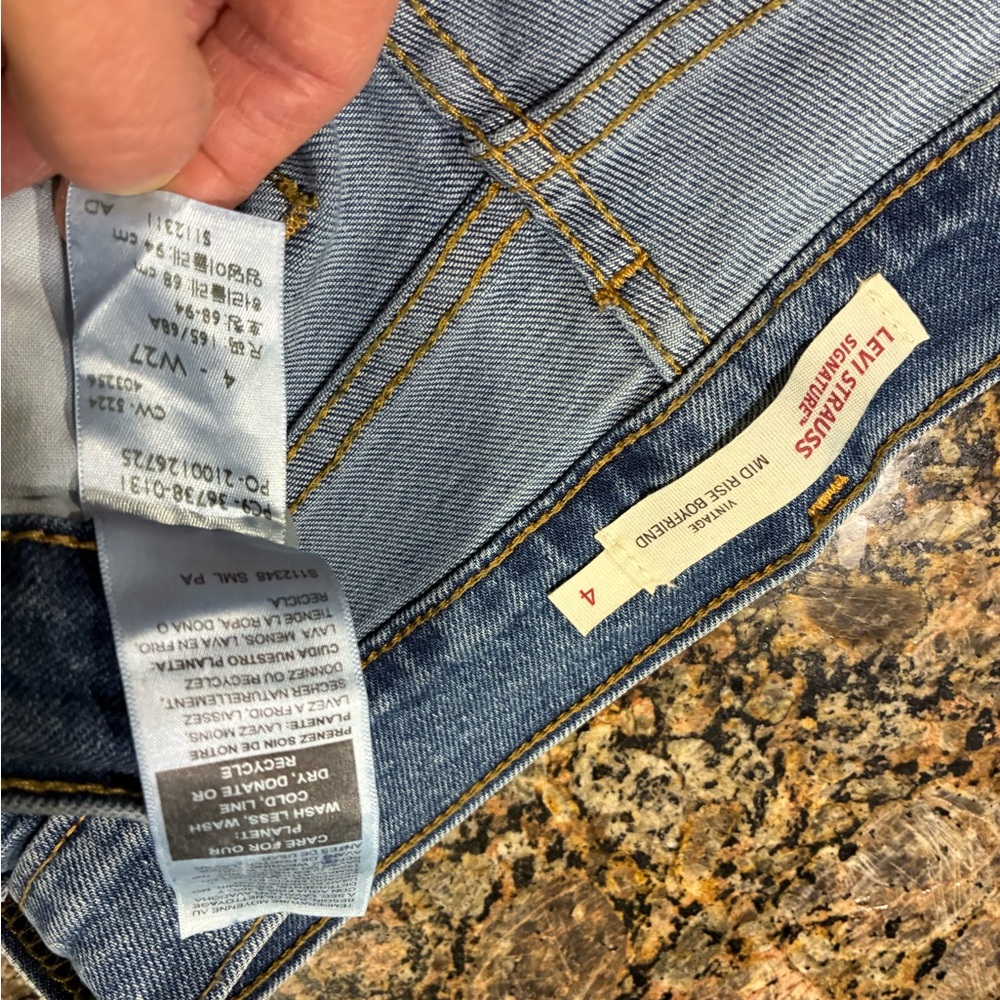 Levi's Blue Jeans with Distressed Patched Floral/Christian Accents, W29, Size 4 - Picture 10 of 15